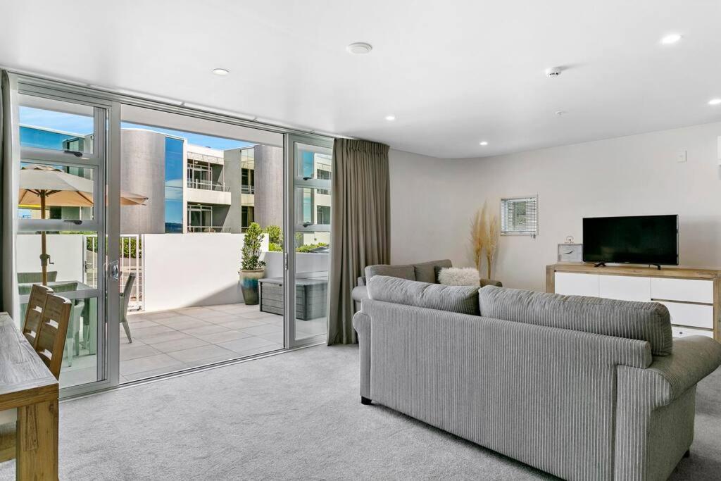 Waimahana - Luxury By The Lake タウポ エクステリア 写真