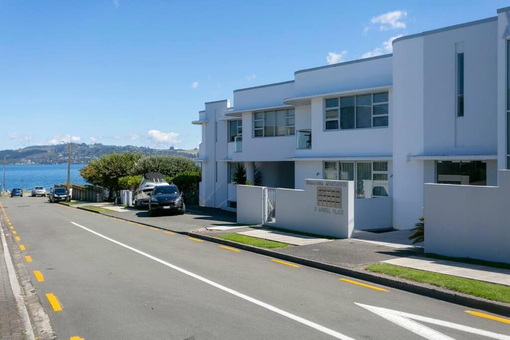 Waimahana - Luxury By The Lake タウポ エクステリア 写真